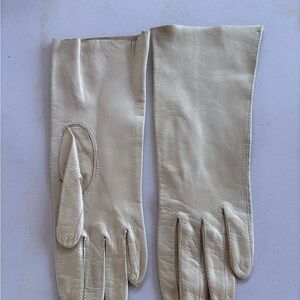 Elegant Cream Leather Gloves